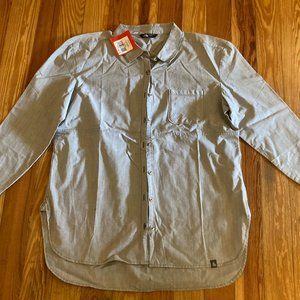 NEW - North Face Button Down - Womens